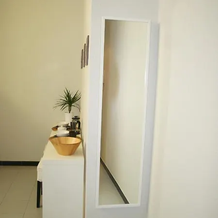 Carrer Lepant Apartment Barcelona